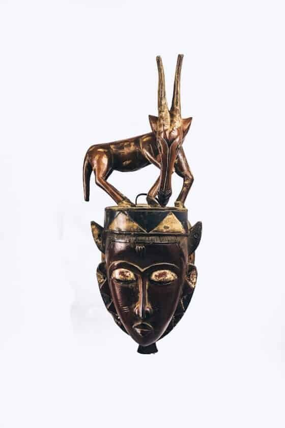 Face Mask Deer Sculpture - Image 1